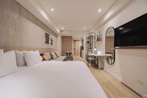 1 Schlafzimmer, Schreibtisch, WLAN, Bettwäsche