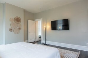 2 bedrooms, iron/ironing board, bed sheets