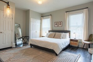 2 Schlafzimmer, Bügeleisen/Bügelbrett, Bettwäsche
