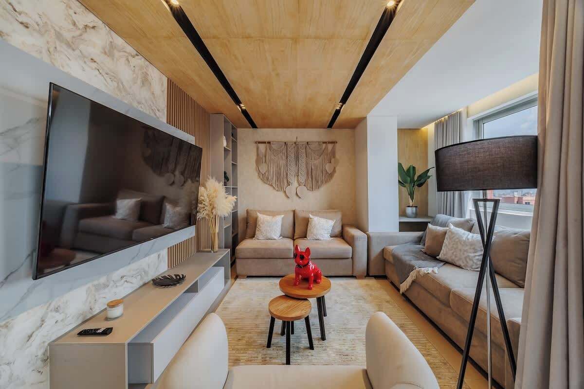 Televisión, oficina