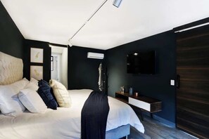 1 habitación, tabla de planchar con plancha, wifi y ropa de cama 