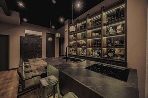 Bar (en la propiedad)