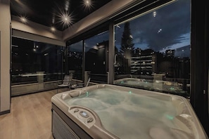 Bain à remous intérieur
