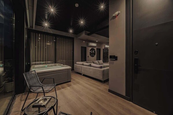 Interior - EP| Revellion 4BR Apt A/C, Jacuzzi, Washer&Dryer (Medellín)