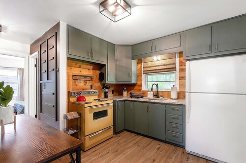 Air Capital Condo - King - Close to McConnell and Derby