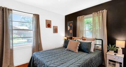 Air Capital Condo - King - Close to McConnell and Derby