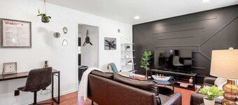 Air Capital Condo - King - Close to McConnell and Derby