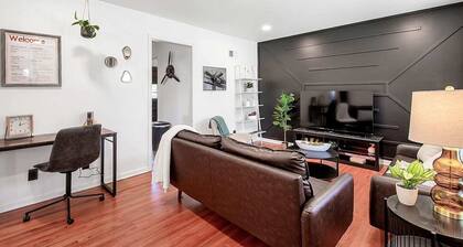 Air Capital Condo - King - Close to McConnell and Derby