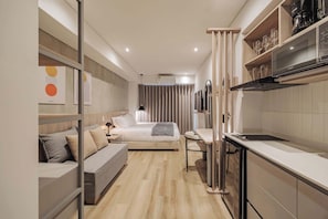 1 Schlafzimmer, Schreibtisch, WLAN, Bettwäsche