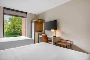 Free WiFi, bed sheets