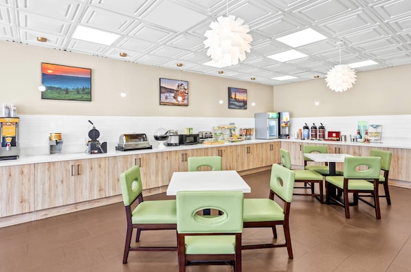 Free daily buffet breakfast