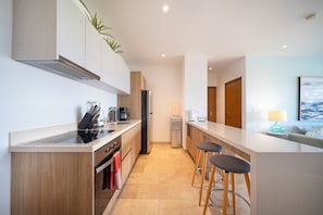 Condo Deluxe, balcon, vue sur la ville | Cuisine privée