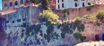 Camera matrimoniale con terrazza e vista mare