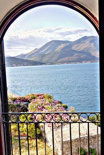 Domus Vittorio Deluxe double room with sea view