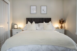 2 soverom, strykejern/-brett, wi-fi og sengetøy