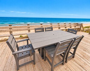 Outdoor dining - Oceanfront Getaway, Pets Allowed, WiFi, Hammocks, Space for Families and Friends (Ponte Vedra)