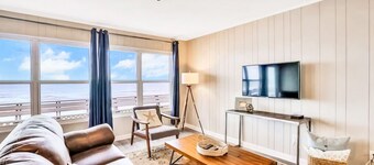 Oceanfront Getaway, Pets Allowed, WiFi, Hammocks, Space for Families