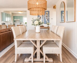 Dining - Oceanfront Getaway, Pets Allowed, WiFi, Hammocks, Space for Families and Friends (Ponte Vedra)