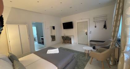 City Studio Apartment. Close to everything! On the ground floor. First floor