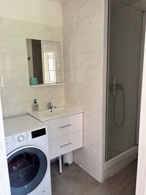 Towels, toilet paper