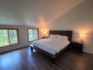 4 bedrooms, WiFi, bed sheets, wheelchair access