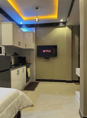 Microwave, oven, stovetop