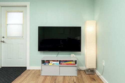 Cozy Escape in a Central Neighborhood