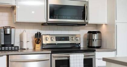 Cozy Escape in a Central Neighborhood