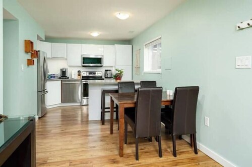 Cozy Escape in a Central Neighborhood