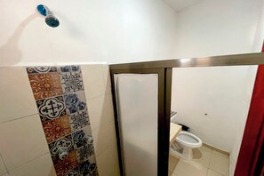 Dreibettzimmer | Badezimmer