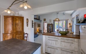 Interior - Nice home in Saint-Denis-d'Oléron (Saint-Denis-d'Oléron)