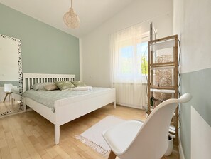 2 bedrooms, free WiFi, bed sheets - Luna Serene Garden House | Jacuzzi (Zadar)