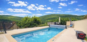 Pool - Gîtes de France® - Bri-Gîte (SAINT MEDARD)