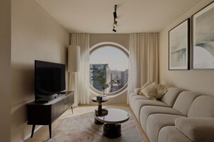Signature Penthouse | Zona de estar | Una Smart TV, Netflix, suelo radiante, servicios de streaming