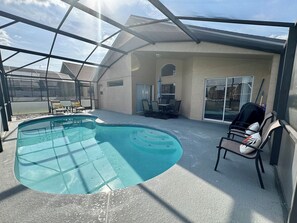 Piscine extérieure, piscine chauffée