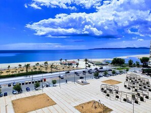 On the beach - Cosy seafront apartment in Empuriabrava (Empuriabrava)