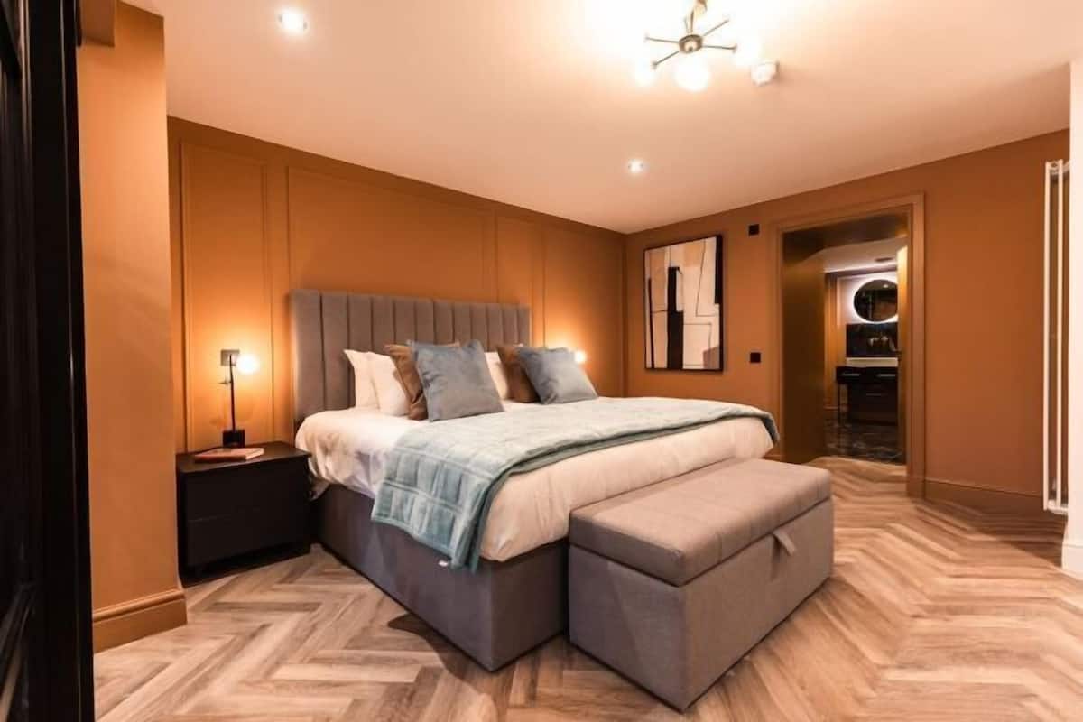 Hochwertige Bettwaren, Bügeleisen/Bügelbrett, kostenloses WLAN