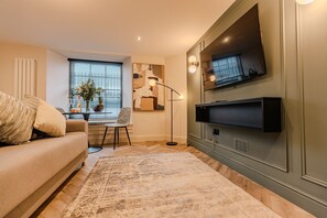 Exterior detail - Luxury Georgian Aparthotel by Hauss Ayr - 5mins to Beach, Town Centre! (Ayr)