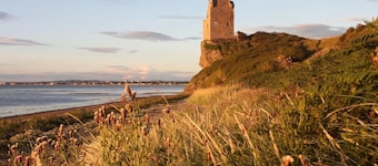 Luxury Georgian Aparthotel by Hauss Ayr - 5mins to Beach, Town Centre!