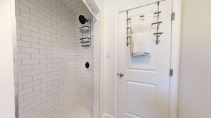Bathroom - High Tide Estate - [2BD, 1BA, POOL] (Cape May)