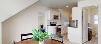 High Tide Estate - [2BD, 1BA, POOL]