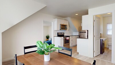 High Tide Estate - [2BD, 1BA, POOL]