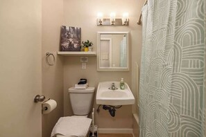 Douche, sèche-cheveux