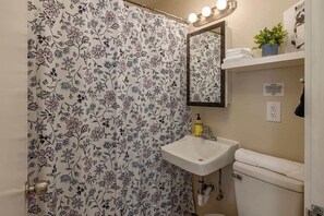 Douche, sèche-cheveux