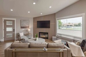 TV, fireplace, offices