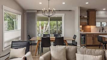 TV, fireplace, offices