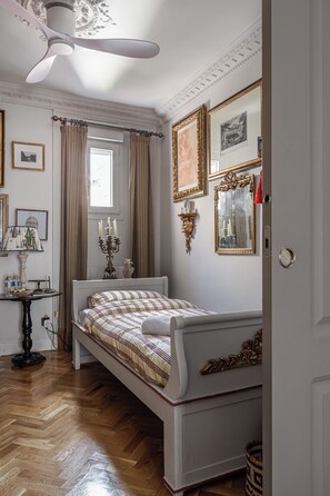 1 makuuhuone, silitysrauta/-lauta, Wi-Fi, vuodevaatteet