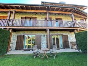 Exterior - House in the middle of nature surrounded by mountains (riu de la cerdanya)