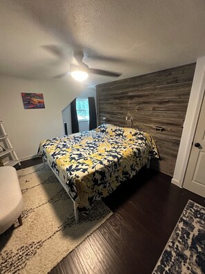 3 chambres, fer et planche à repasser, Wi-Fi, draps fournis