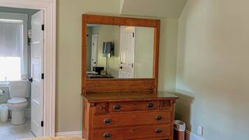 Junior Suite, City View | Laptop workspace, blackout drapes, iron/ironing board, free WiFi